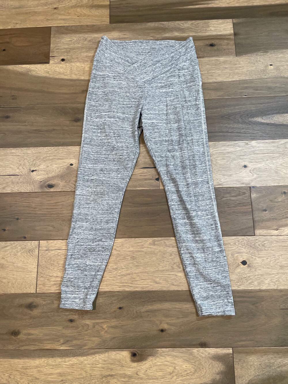 Victoria’s Secret PINK Leggings Size L Gray